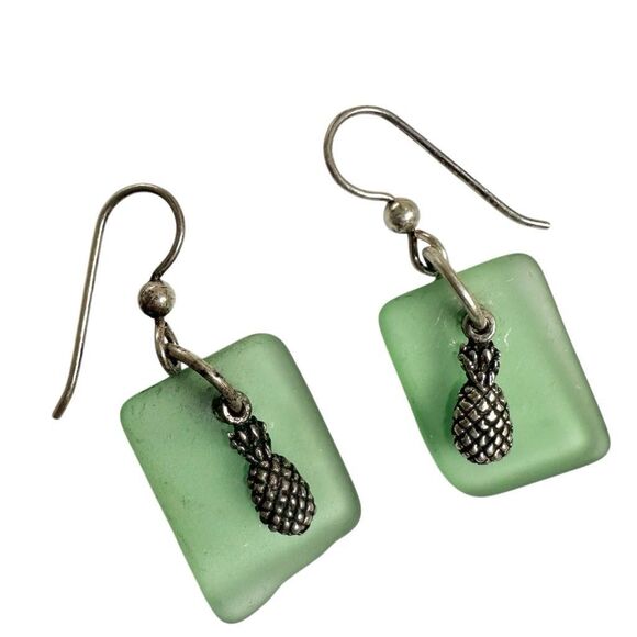 Sterling silver green  Sea Glass  Pineapple charm dangle earrings - Picture 2 of 9